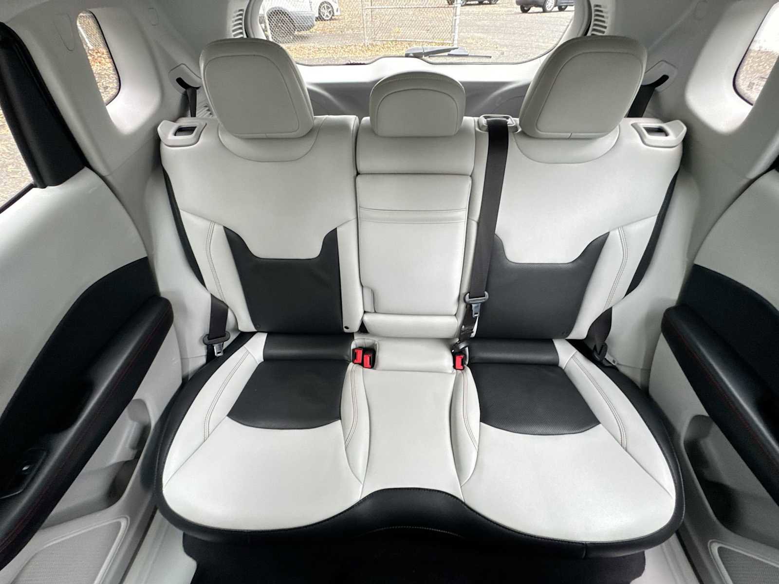 Used 2019 Jeep Compass Limited image 13