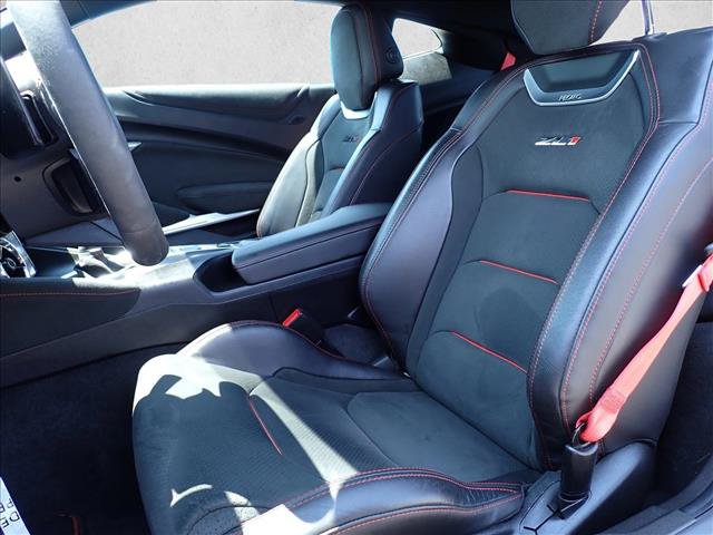 Used 2018 Chevrolet Camaro ZL1 RWD image 9