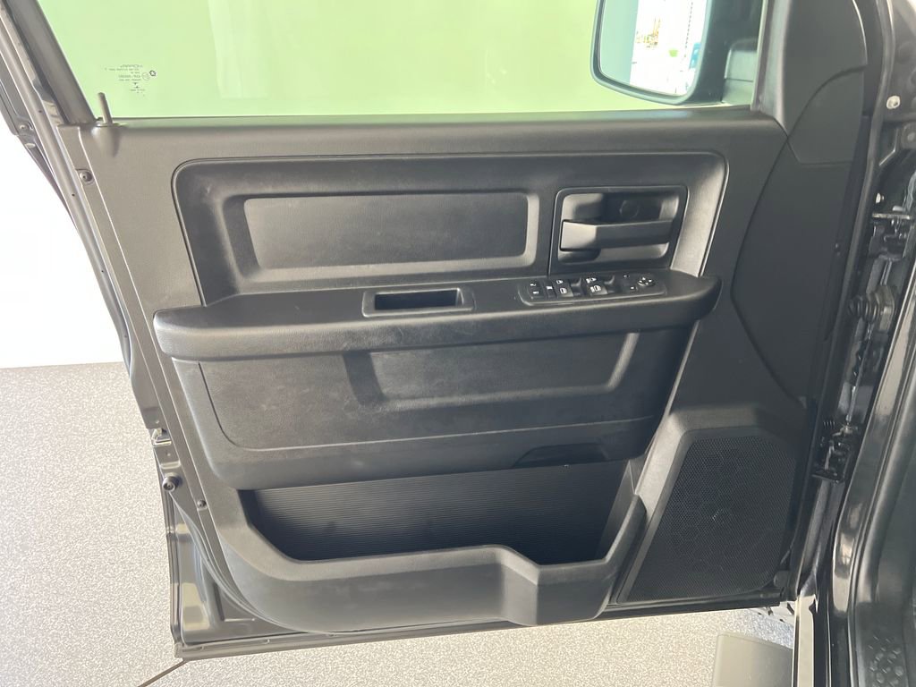 Used 2019 RAM 1500 Express w/ Express Value Package image 12