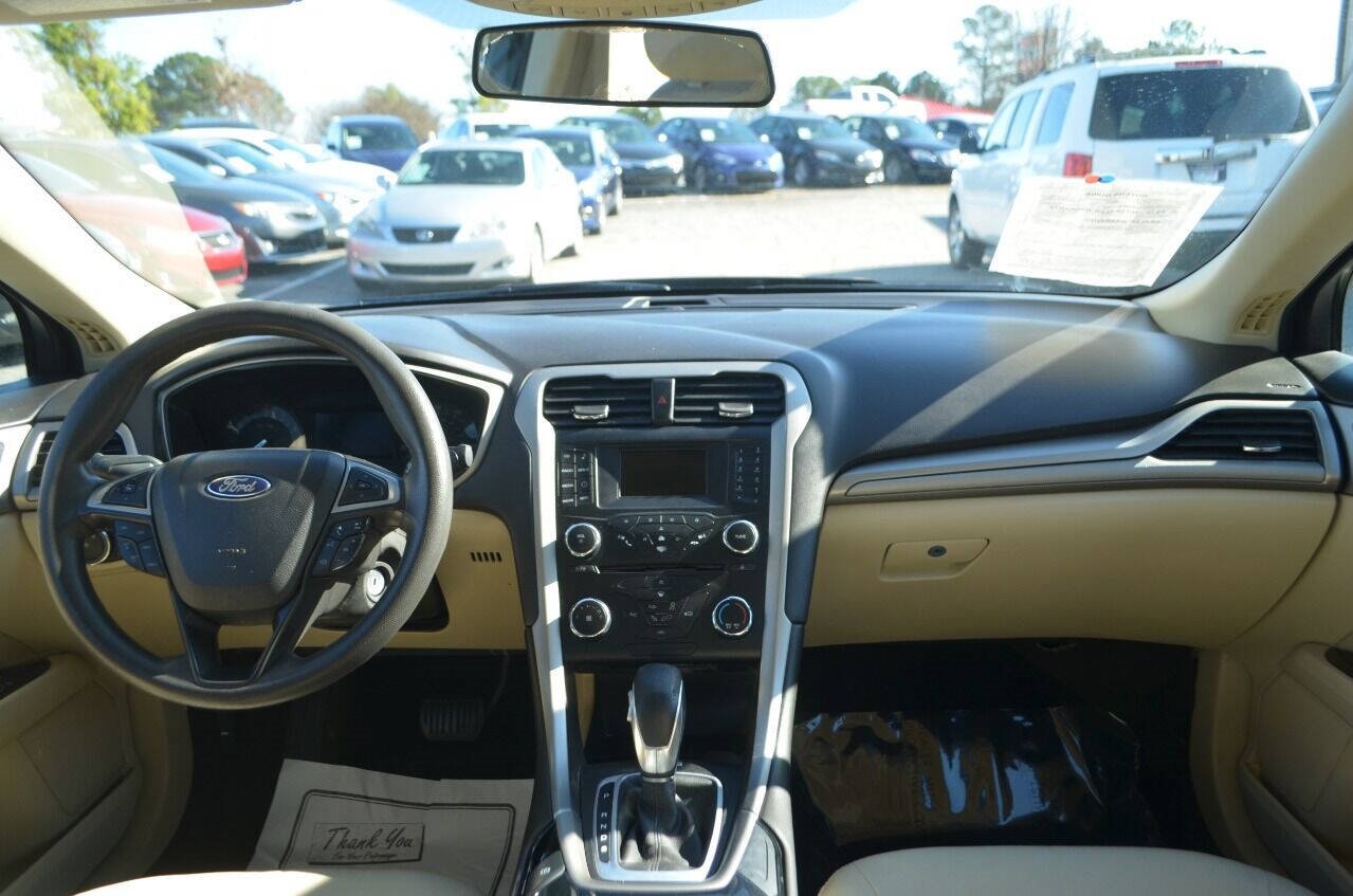 Used 2013 Ford Fusion SE image 39