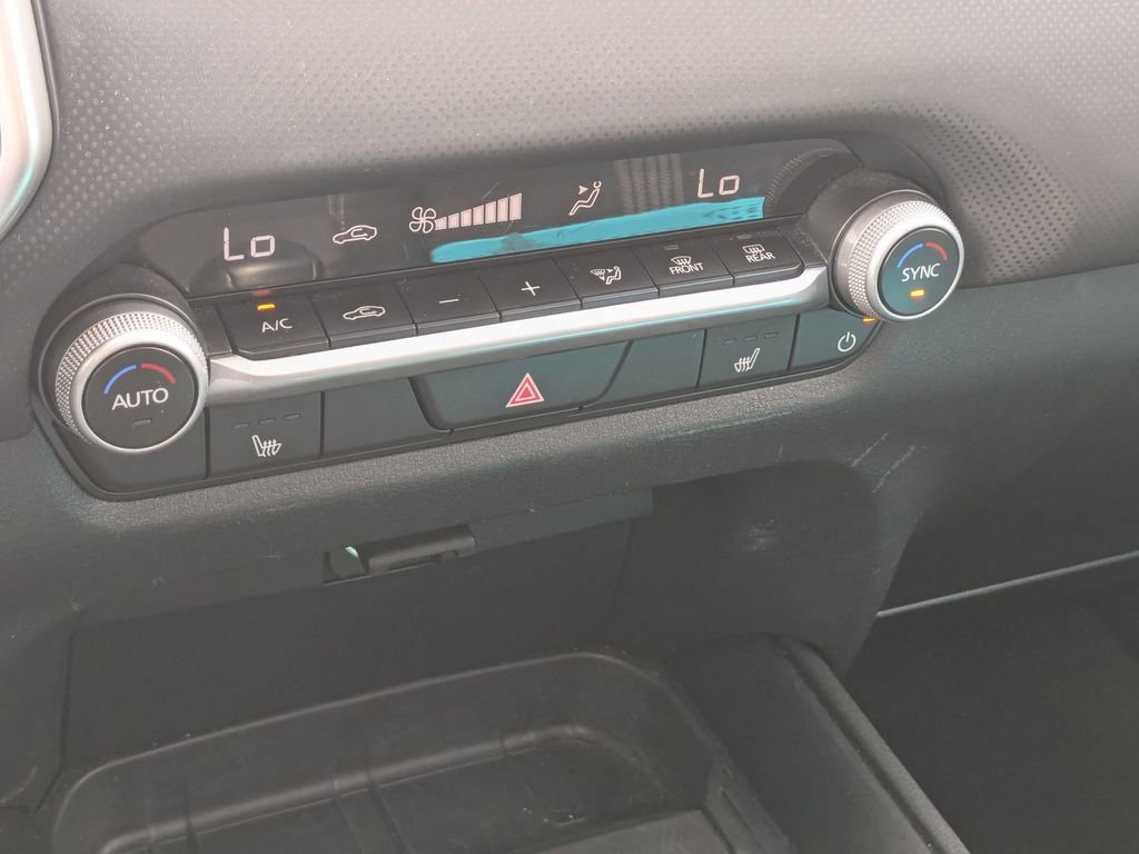 Used 2025 MAZDA CX-50 AWD 2.5 S w/ Premium Package image 23