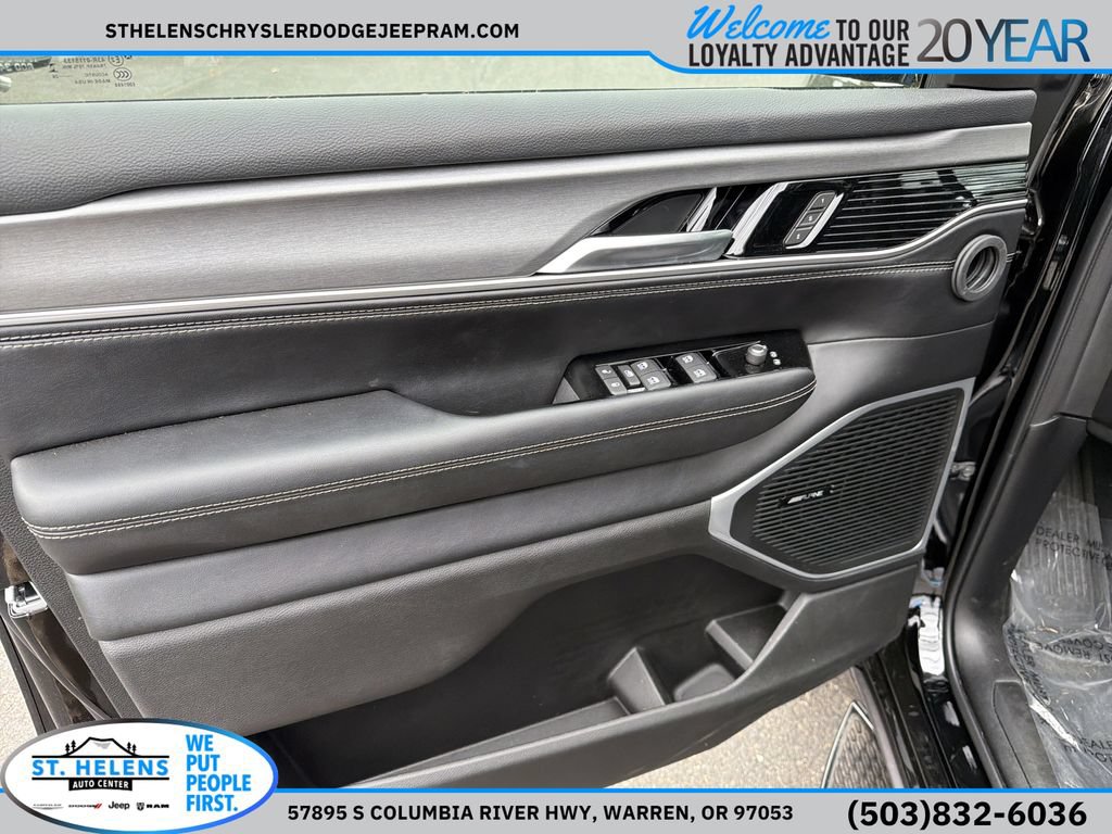 New 2026 Jeep Grand Wagoneer L 4WD image 18