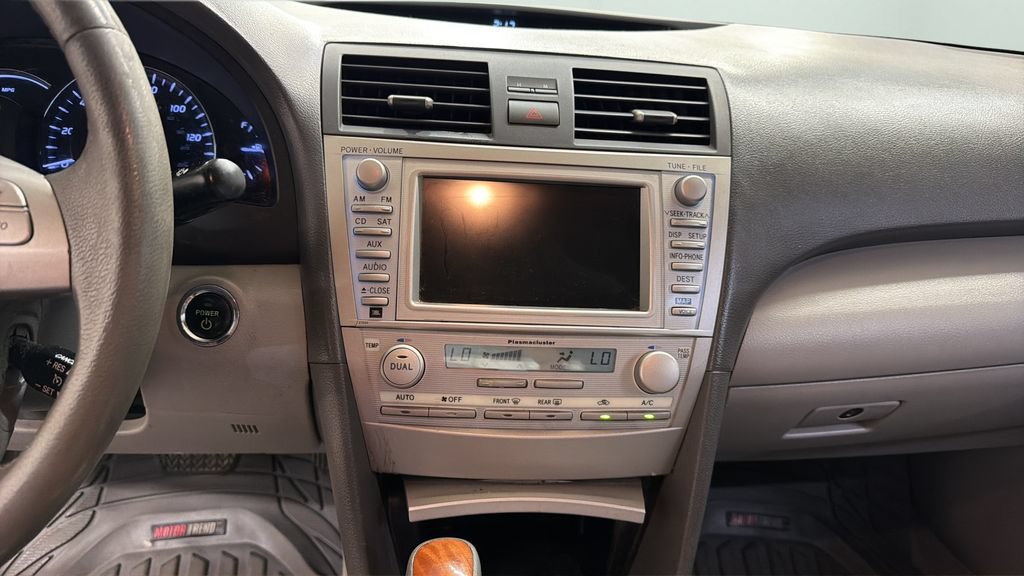 Used 2010 Toyota Camry Hybrid FWD image 11