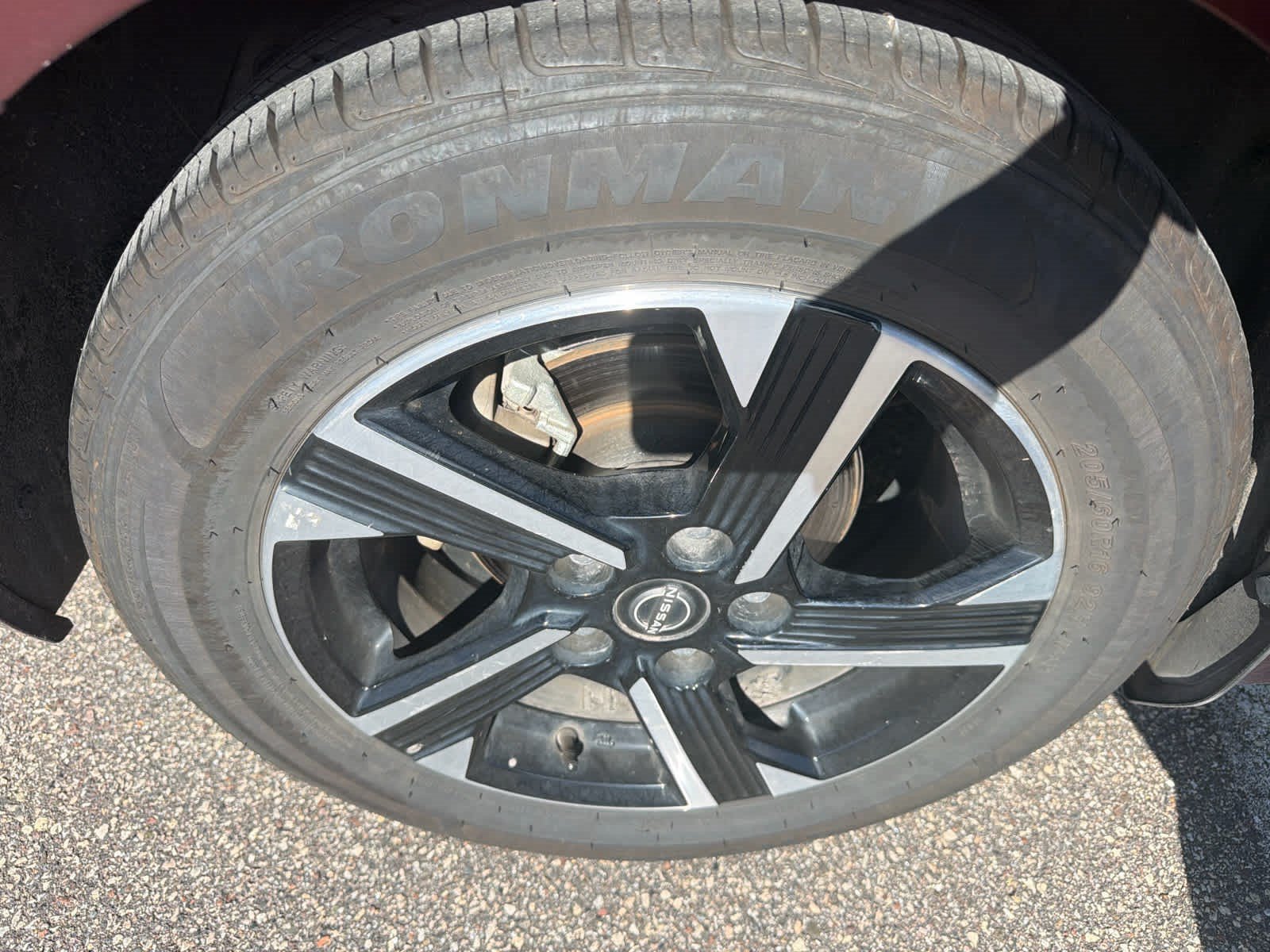 Used 2024 Nissan Sentra SV FWD image 9