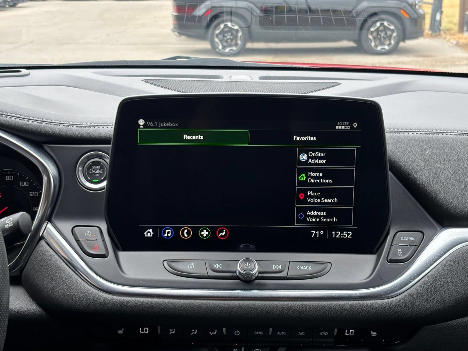Used 2025 Chevrolet Blazer LT FWD image 19