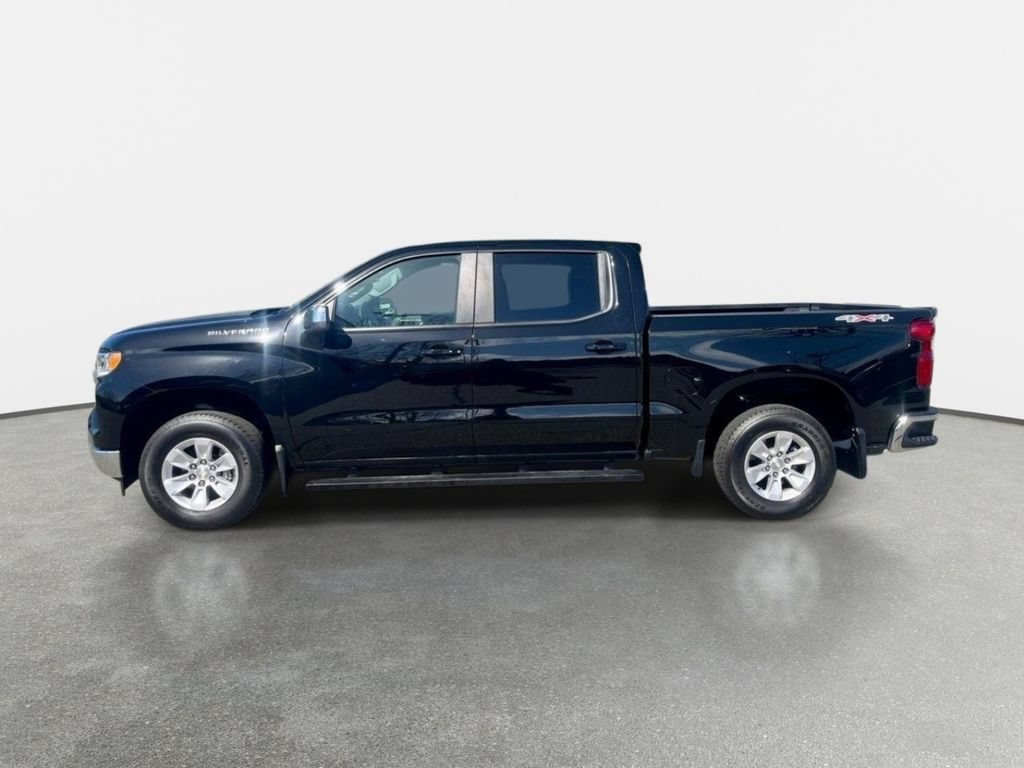 Used 2023 Chevrolet Silverado 1500 LT AWD/4WD image 2