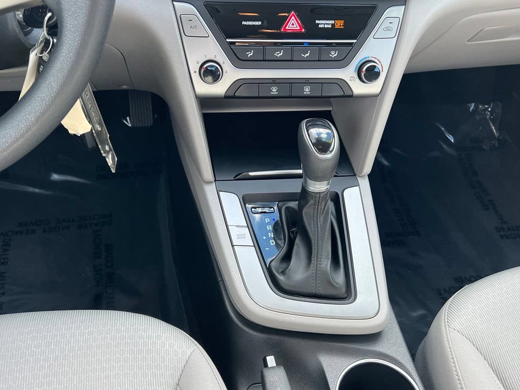 Used 2018 Hyundai Elantra SE FWD image 19
