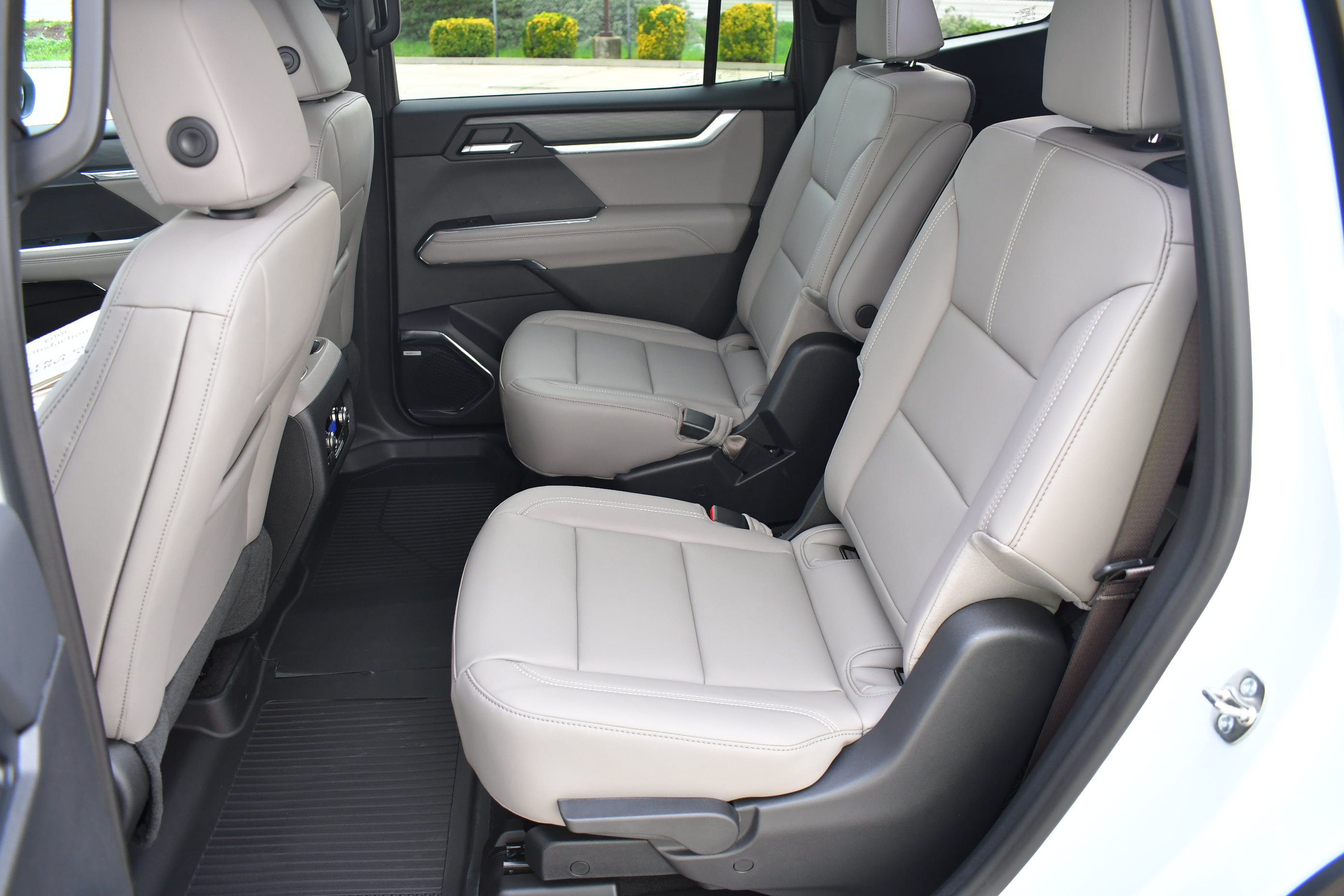 New 2026 GMC Acadia Elevation w/ Black Edition AWD/4WD image 18