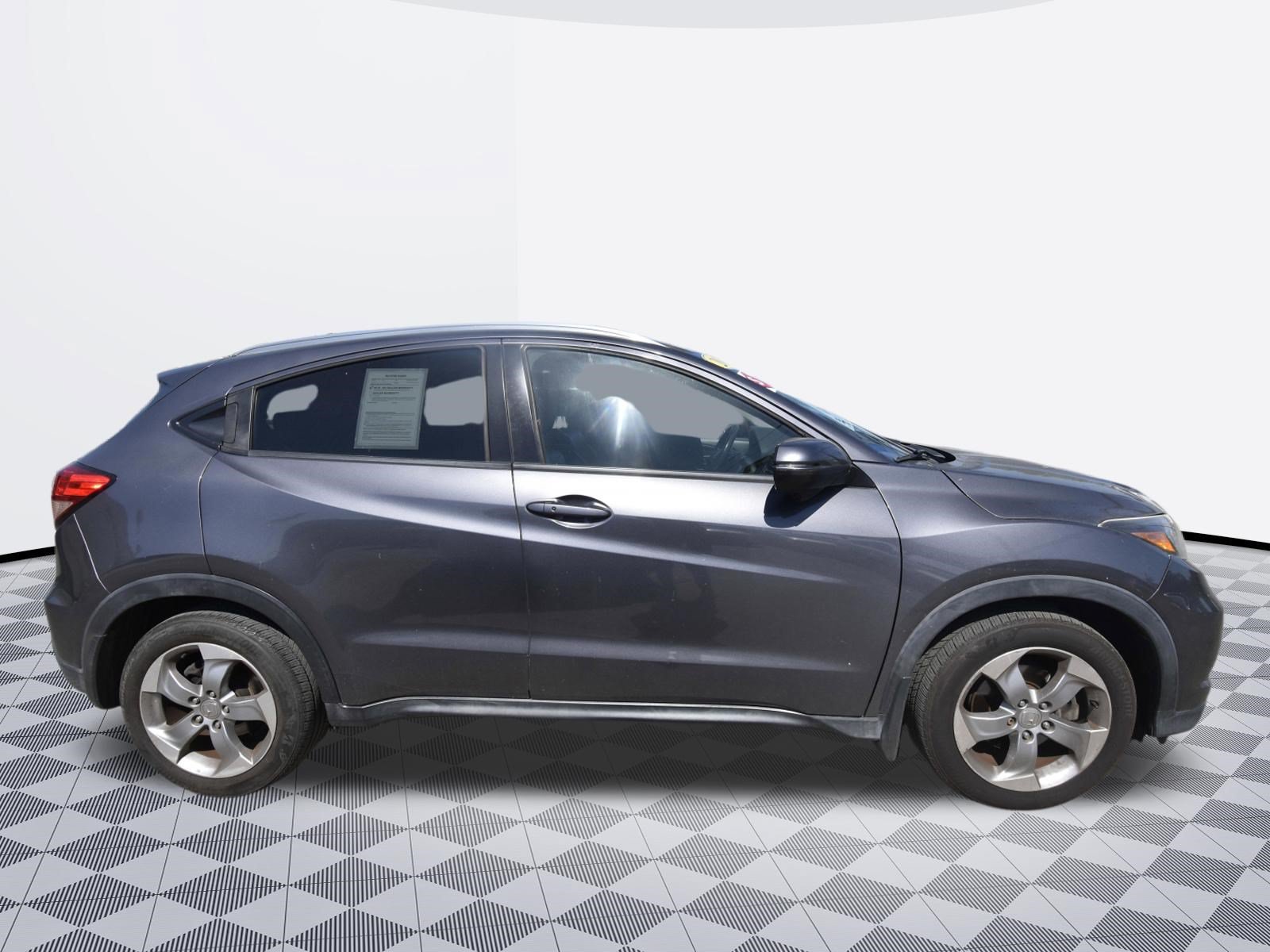 Used 2017 Honda HR-V EX-L image 5