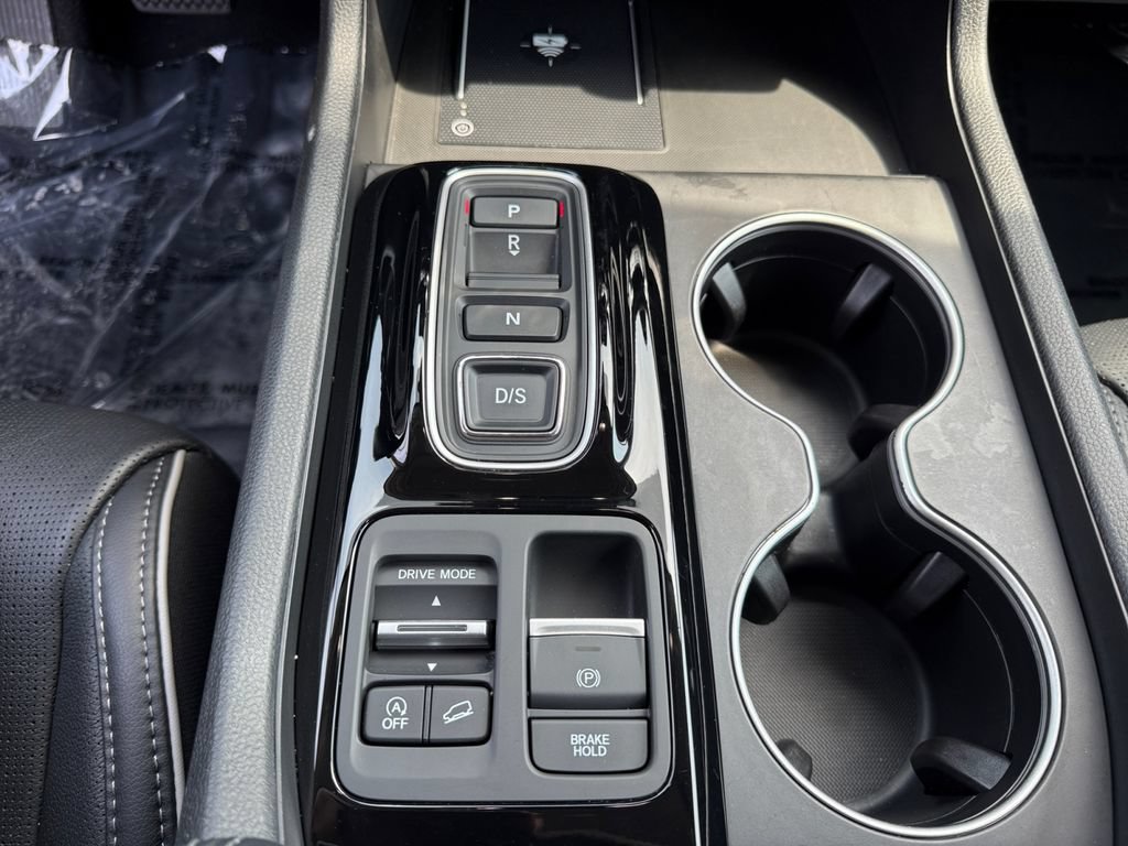 Used 2025 Honda Pilot Elite image 19