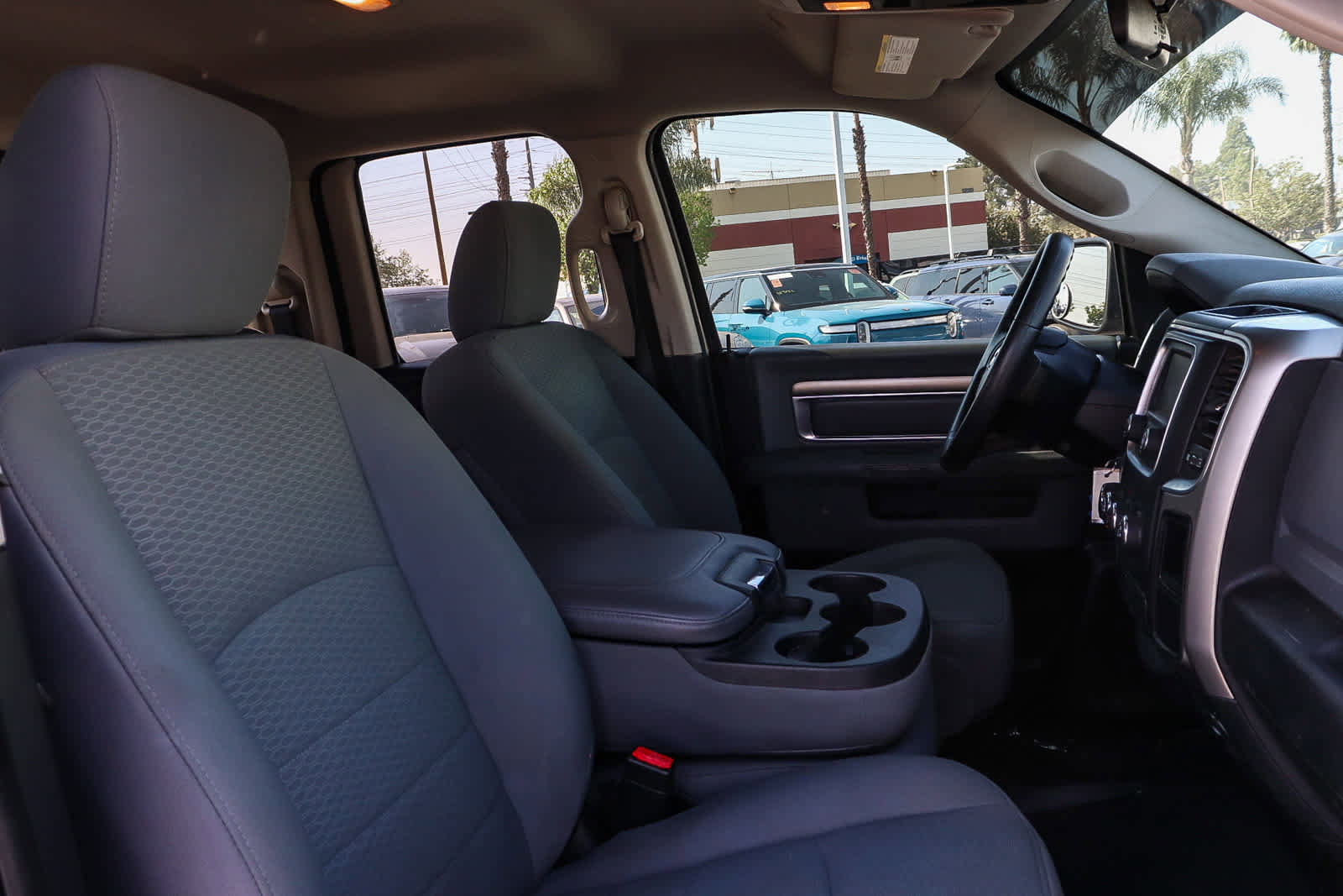 Used 2017 RAM 1500 Classic SLT image 25