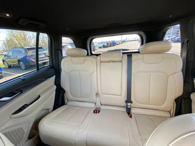 Used 2023 Jeep Grand Cherokee Limited w/ Luxury Tech Group II AWD/4WD image 15