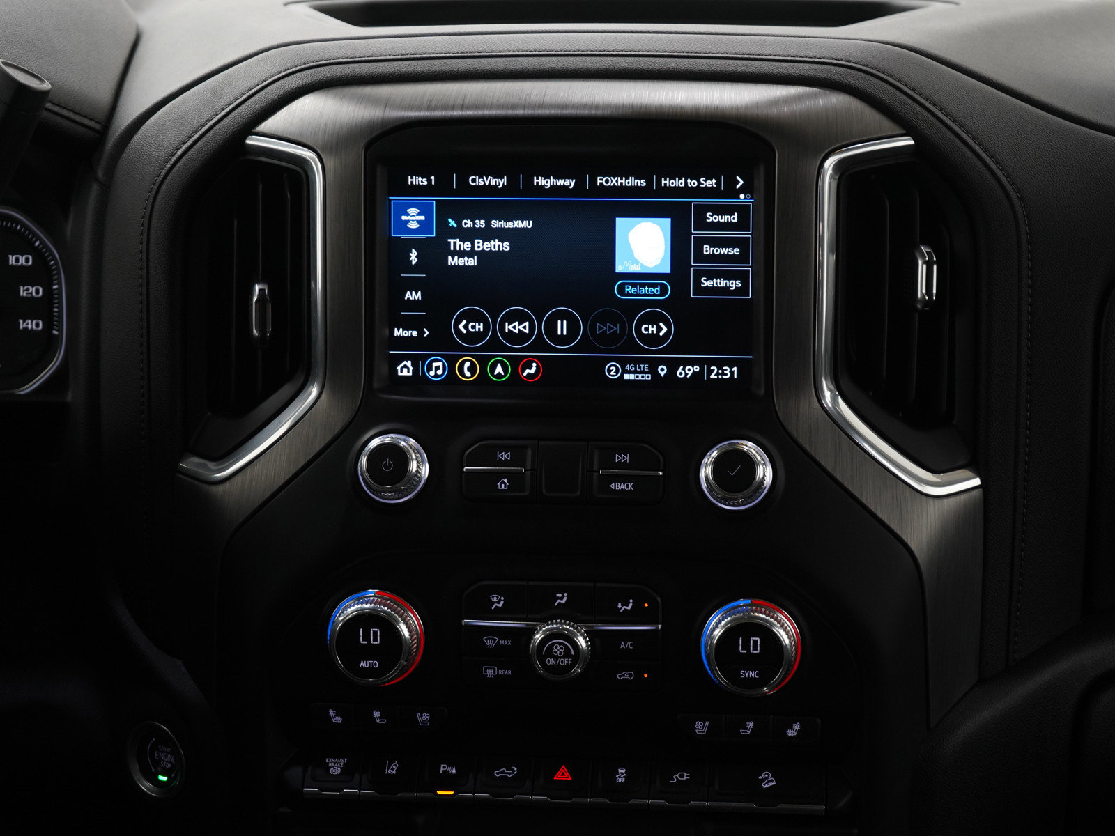 Used 2021 GMC Sierra 2500 Denali w/ Denali Ultimate Package image 14