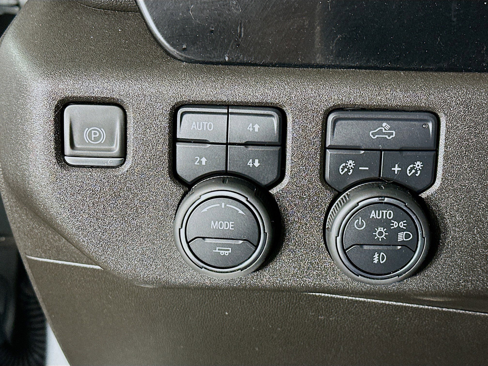 Used 2024 Chevrolet Silverado 1500 RST image 17