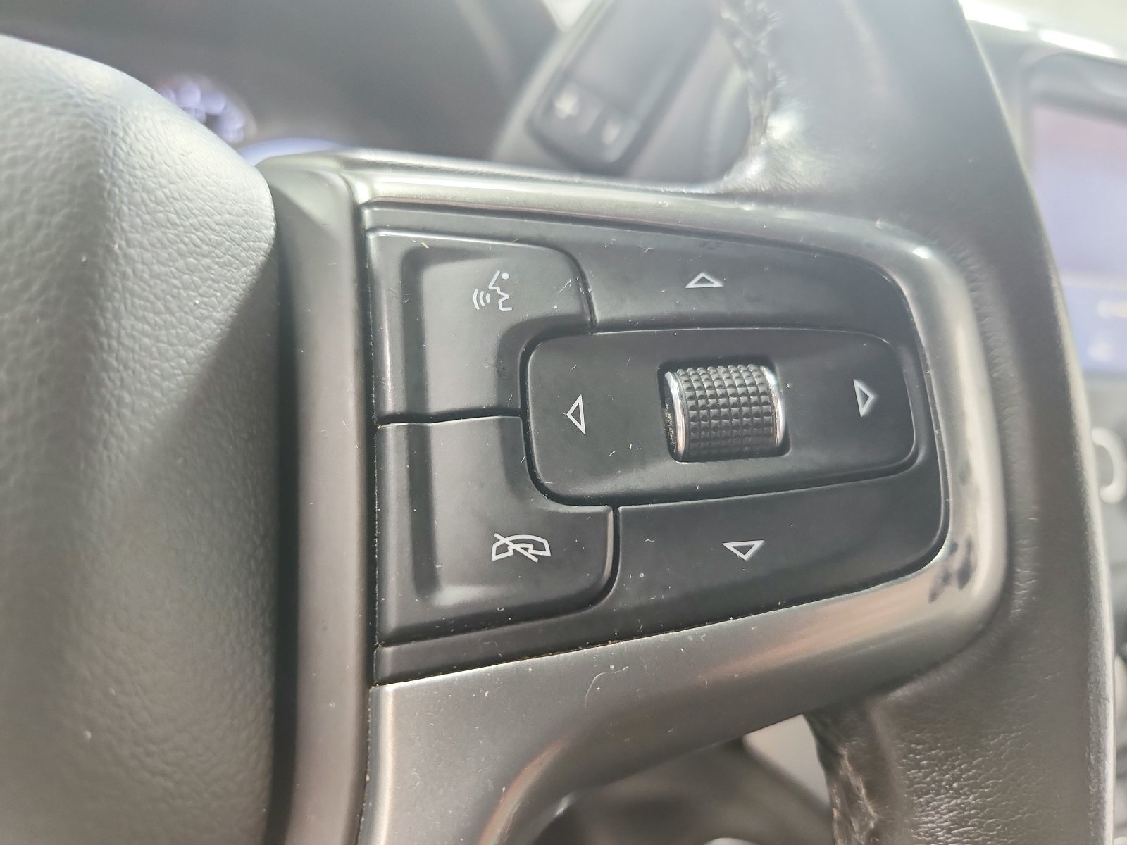 Used 2023 Chevrolet Silverado 3500 LTZ w/ LTZ Convenience Package AWD/4WD image 36