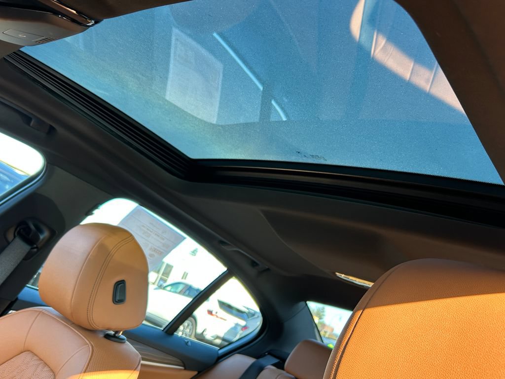 Used 2023 BMW 540i w/ Convenience Package RWD image 16