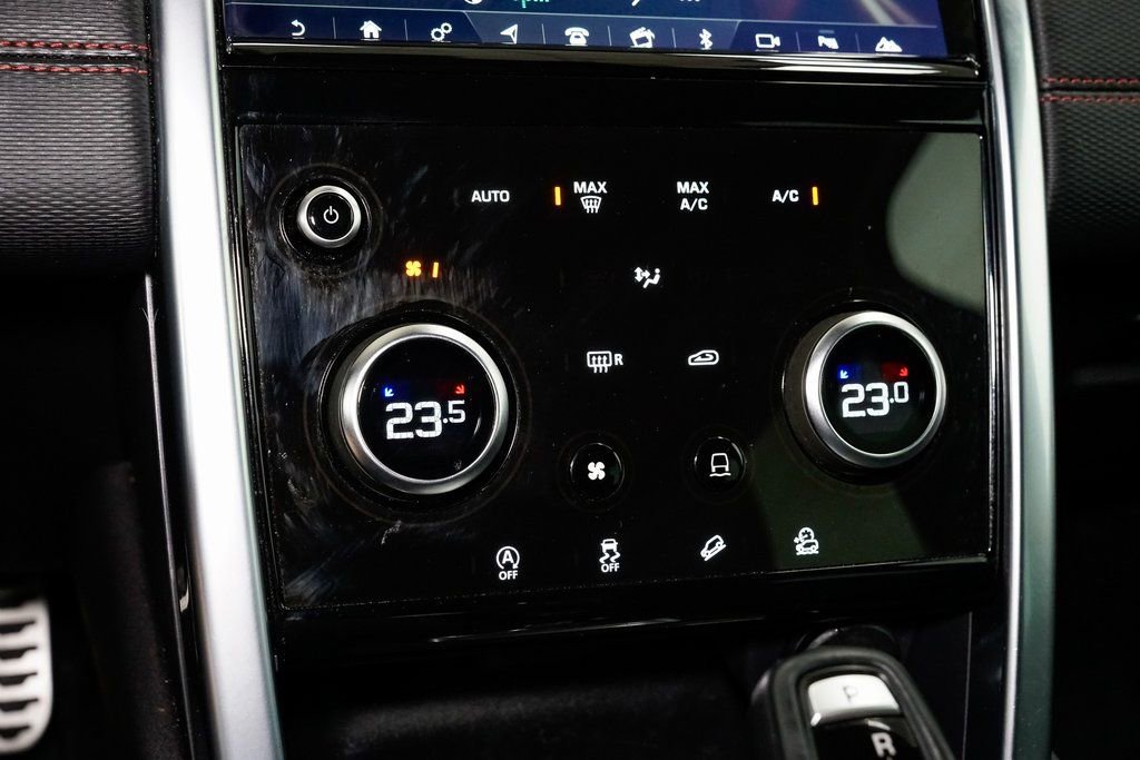 Used 2020 Land Rover Discovery Sport SE R-Dynamic image 17