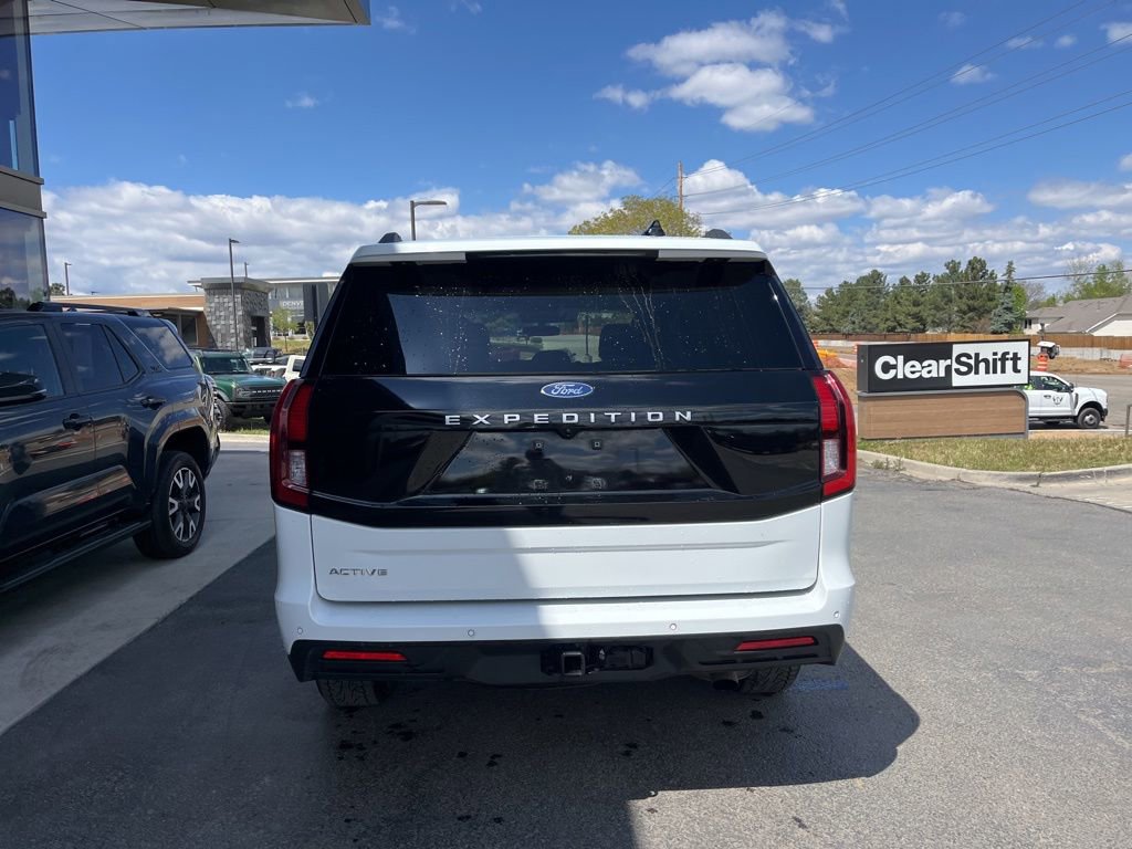 Used 2025 Ford Expedition Active AWD/4WD image 5