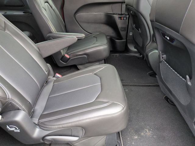 New 2026 Chrysler Pacifica Select image 28