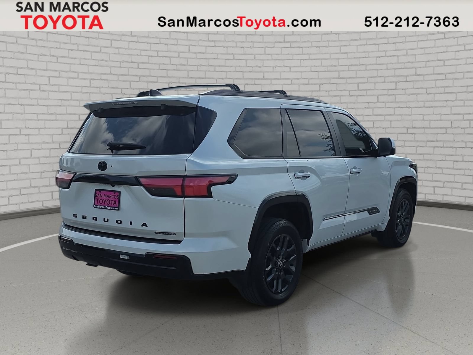 Used 2025 Toyota Sequoia Platinum AWD/4WD image 6