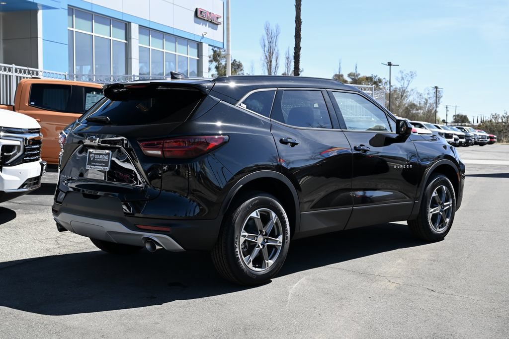 New 2026 Chevrolet Blazer LT w/ Convenience Package AWD/4WD image 5