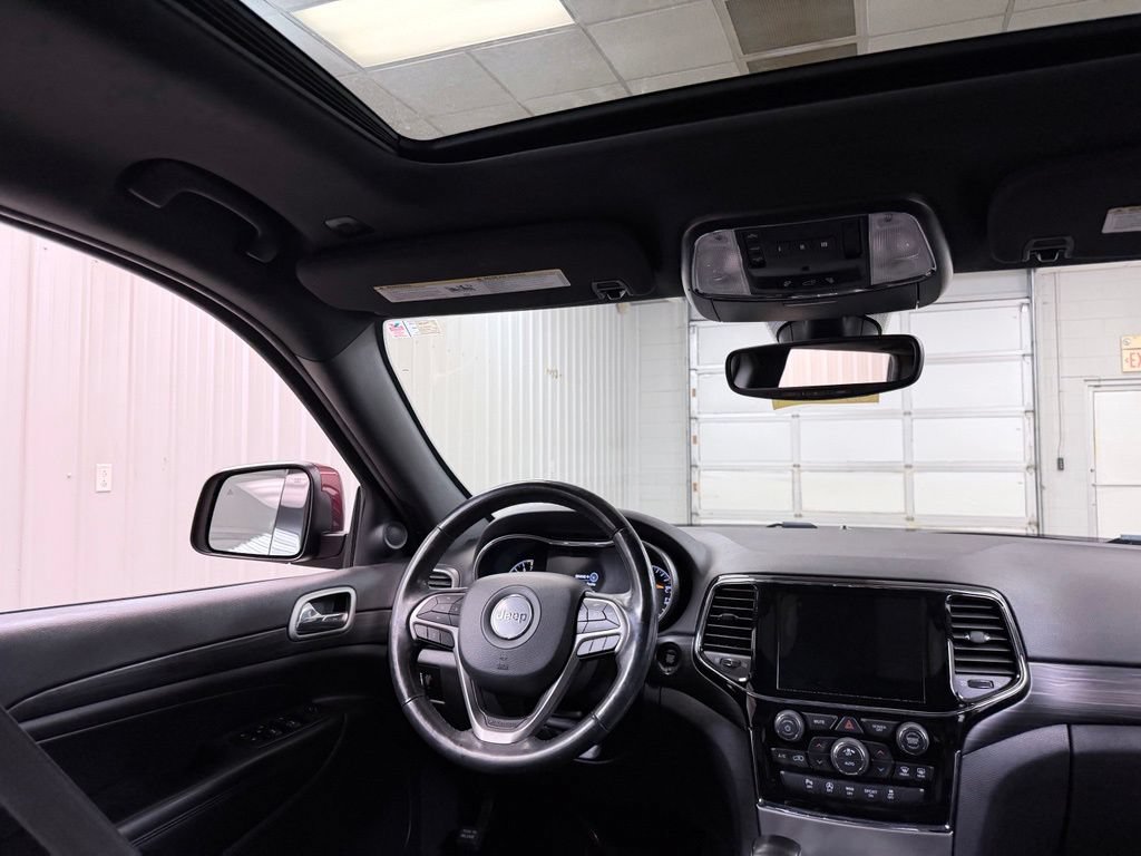 Used 2019 Jeep Grand Cherokee Altitude AWD/4WD image 23
