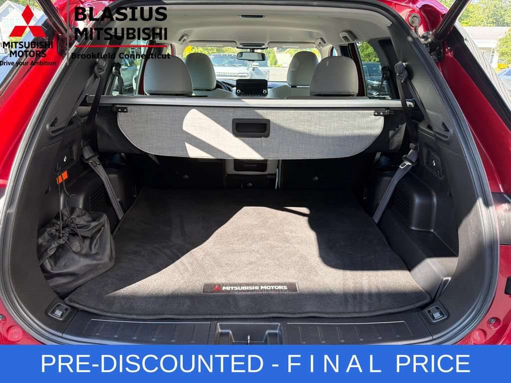 Used 2023 Mitsubishi Outlander SEL AWD/4WD image 46