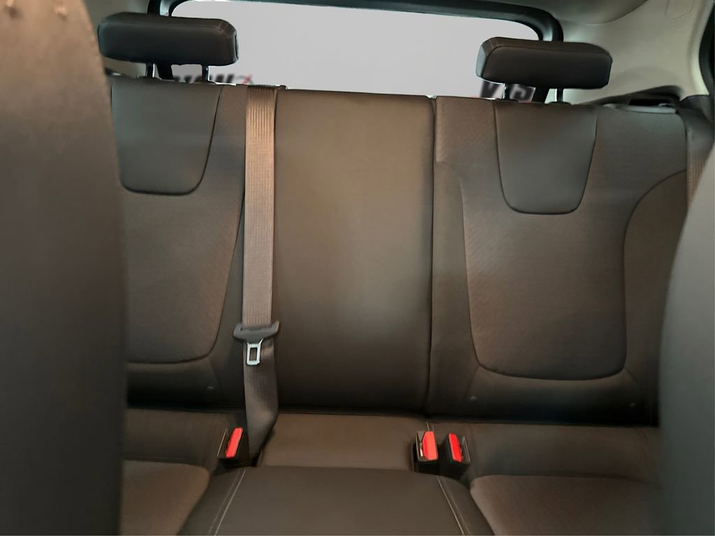 Used 2023 Buick Encore GX Preferred w/ Cold Weather Comfort Package image 17