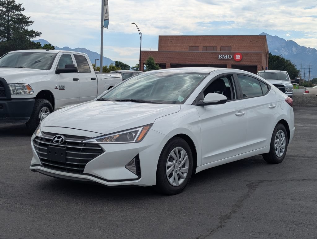 Used 2019 Hyundai Elantra SE w/ Cargo Package FWD image 9