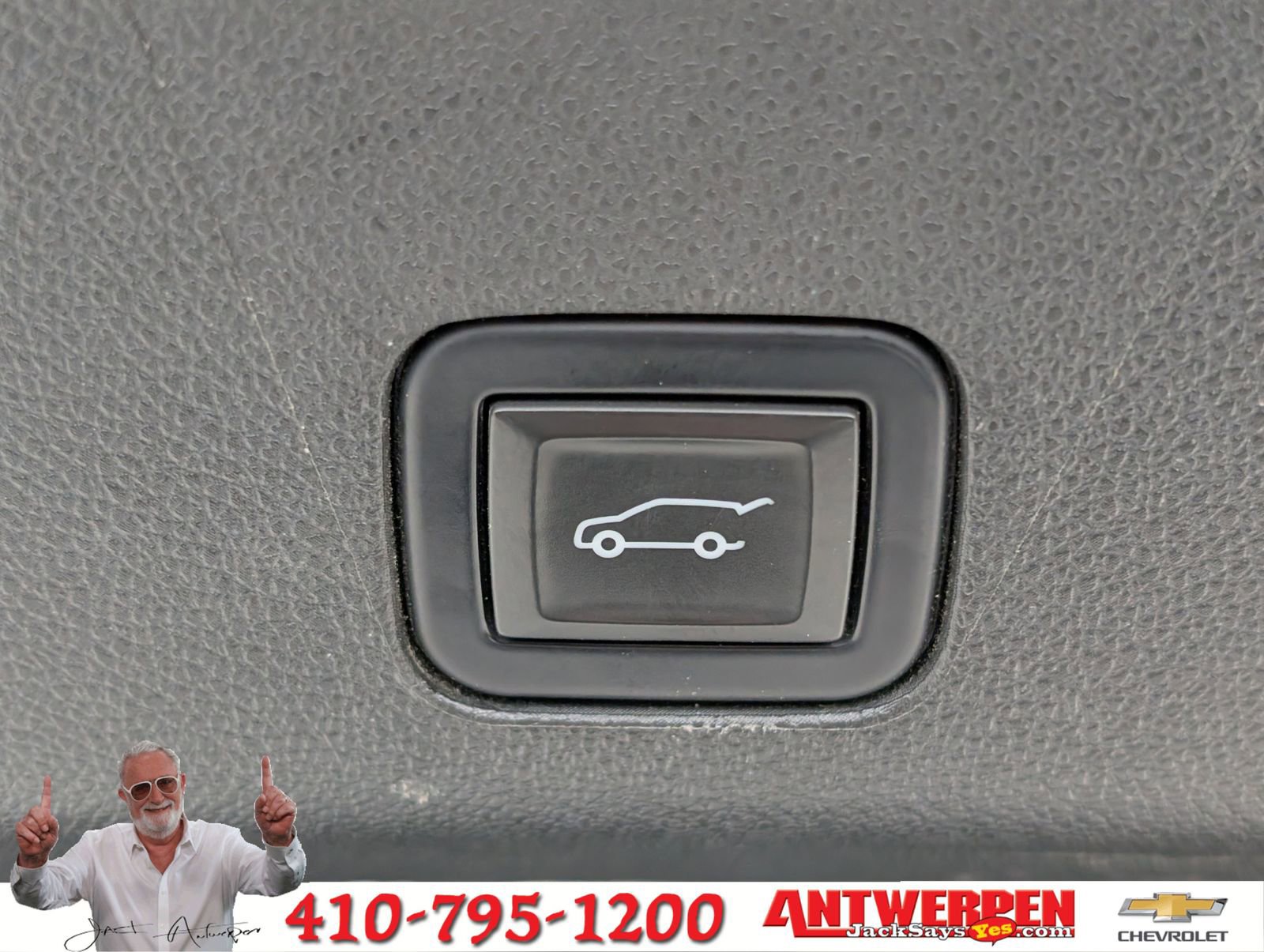 Used 2021 Chevrolet Suburban High Country image 16