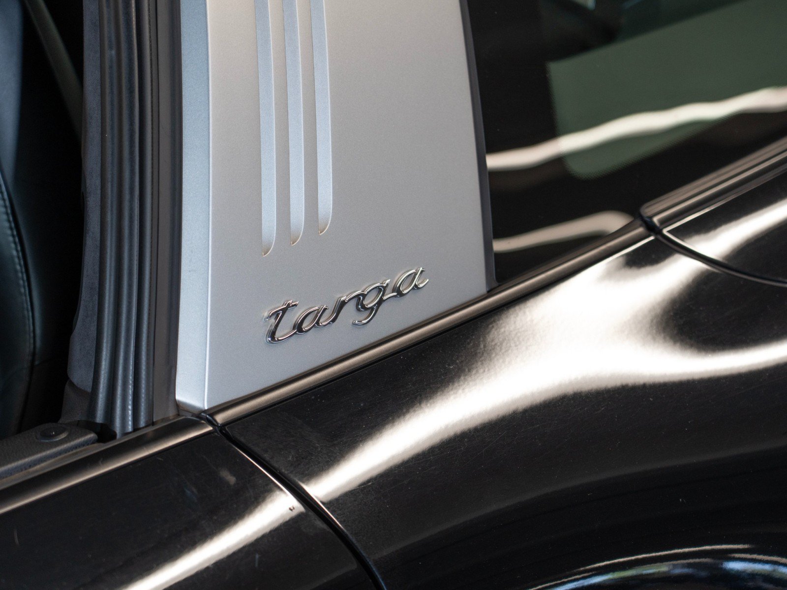 Certified 2019 Porsche 911 Targa 4S AWD/4WD image 12