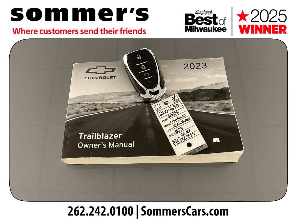 Used 2023 Chevrolet TrailBlazer RS AWD/4WD image 23