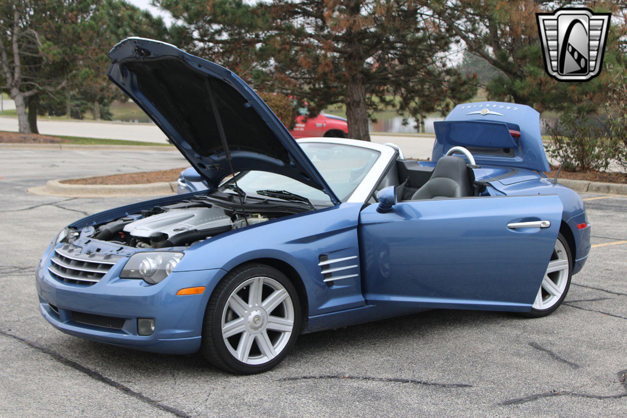 Used 2007 Chrysler Crossfire Limited image 17
