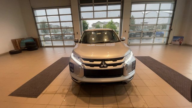 Used 2025 Mitsubishi Outlander Sport ES AWD/4WD image 5