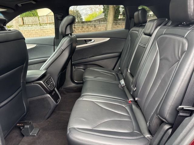 Used 2019 Lincoln Nautilus Reserve image 17