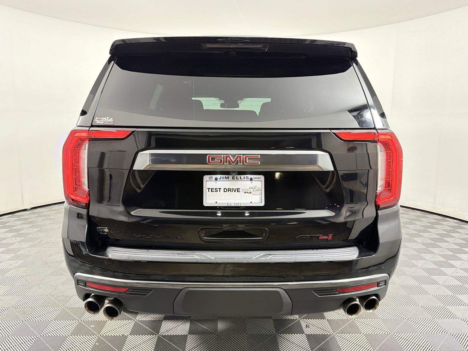 Certified 2023 GMC Yukon AT4 w/ LPO, Floor Liner Package AWD/4WD image 5