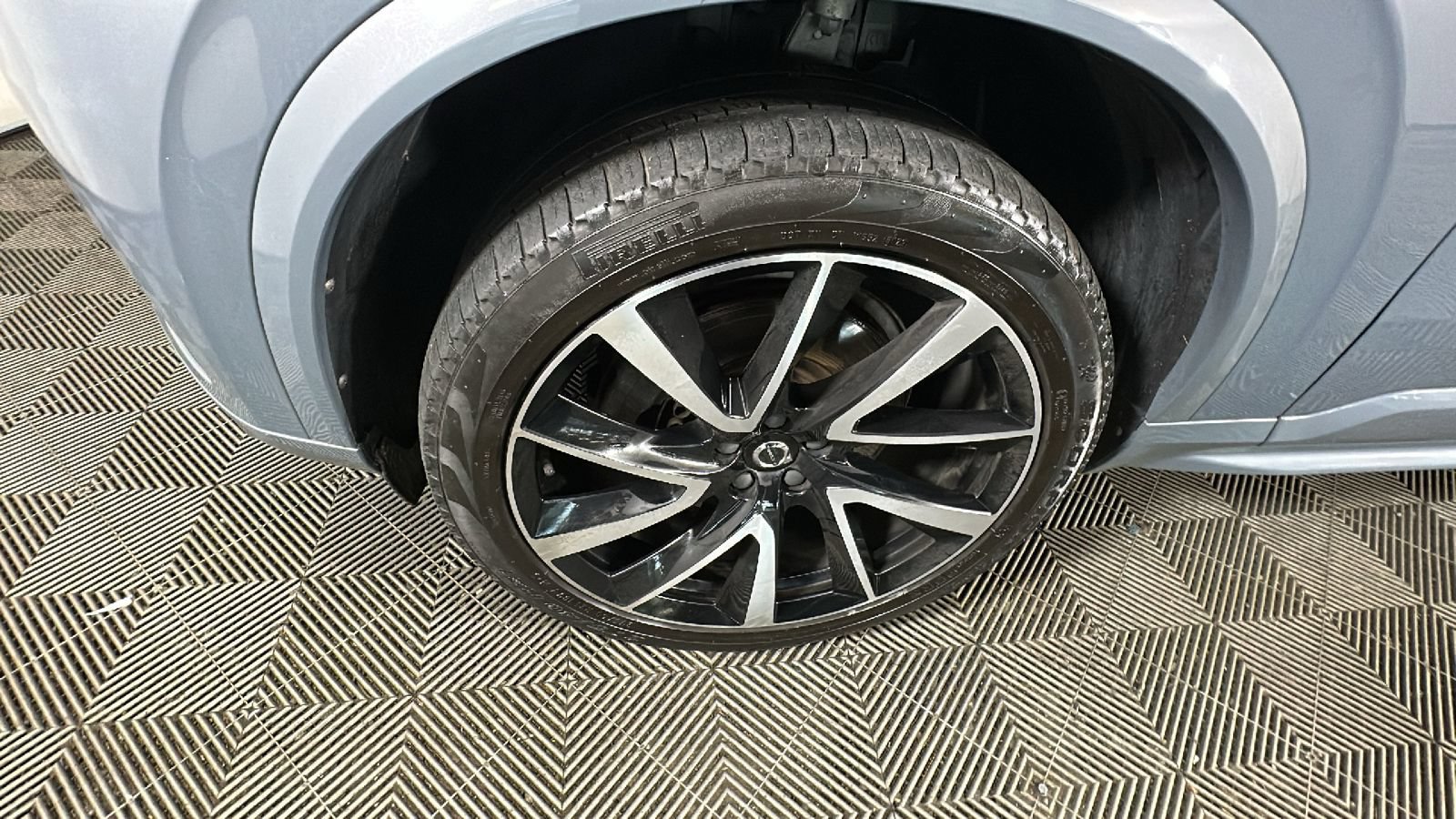 Used 2021 Volvo XC90 T6 Momentum AWD/4WD image 10