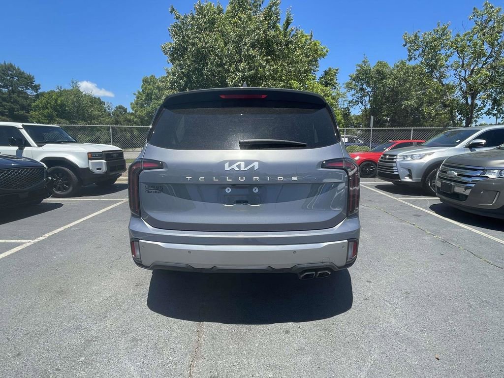 Used 2023 Kia Telluride EX w/ EX Captain's Chair Package FWD image 14