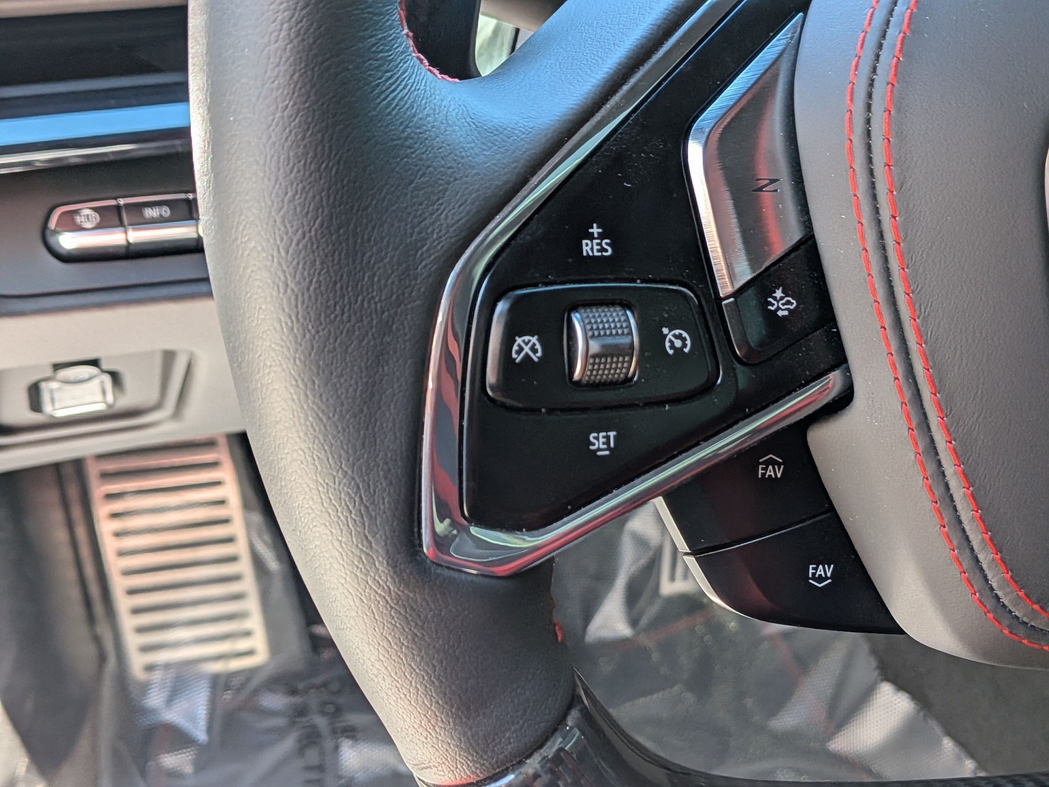 Used 2024 Chevrolet Corvette Z06 w/ Stealth Interior Trim Package RWD image 17