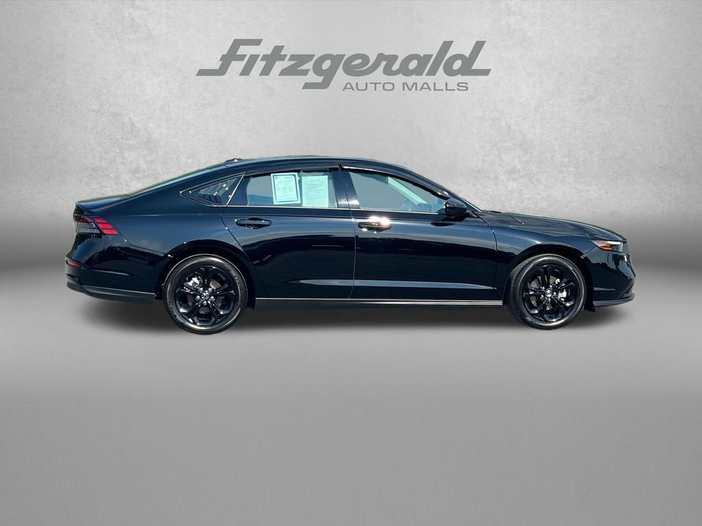 Used 2025 Honda Accord SE image 3