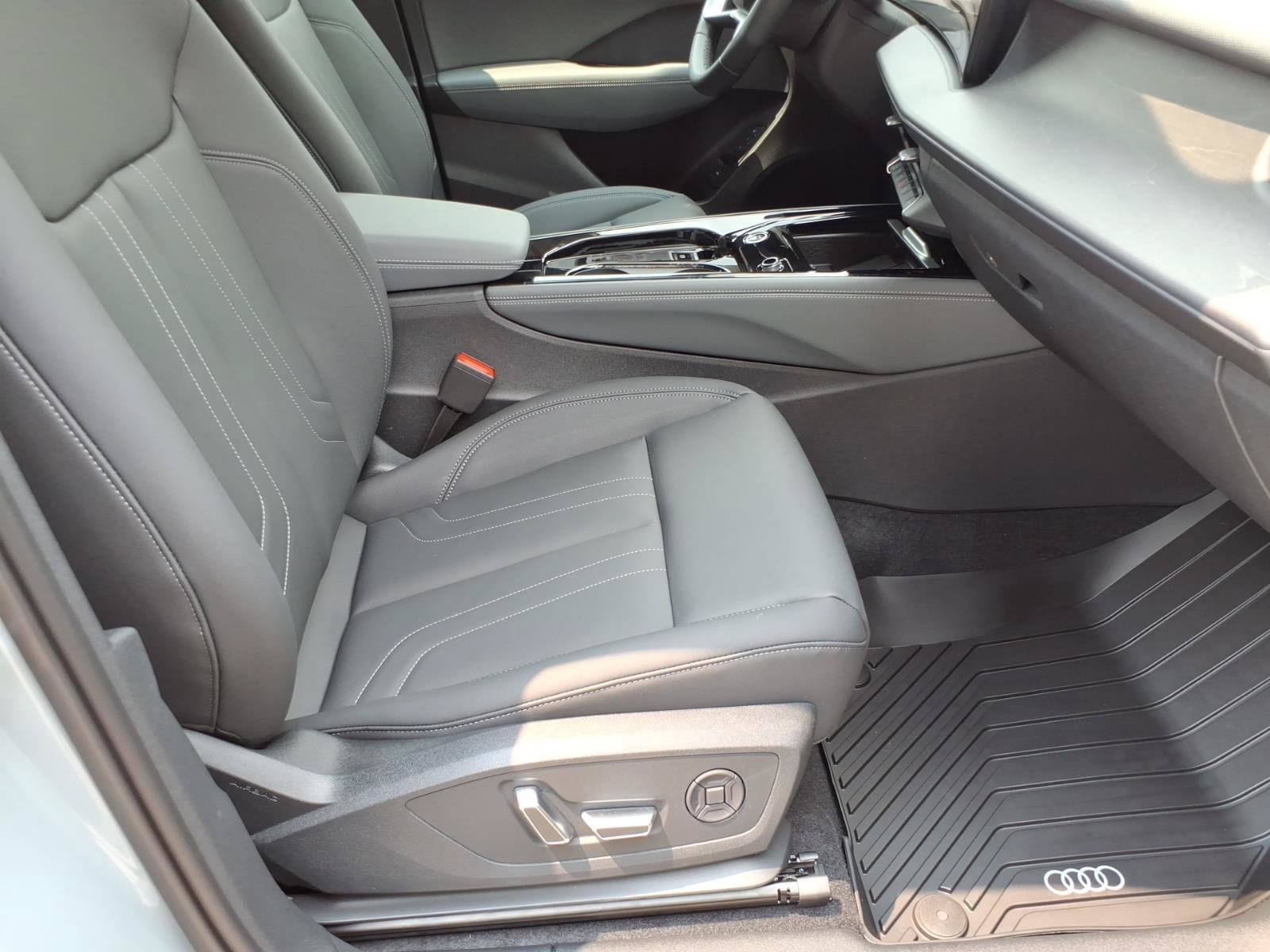New 2026 Audi Q3 quattro 2.0T AWD/4WD image 21