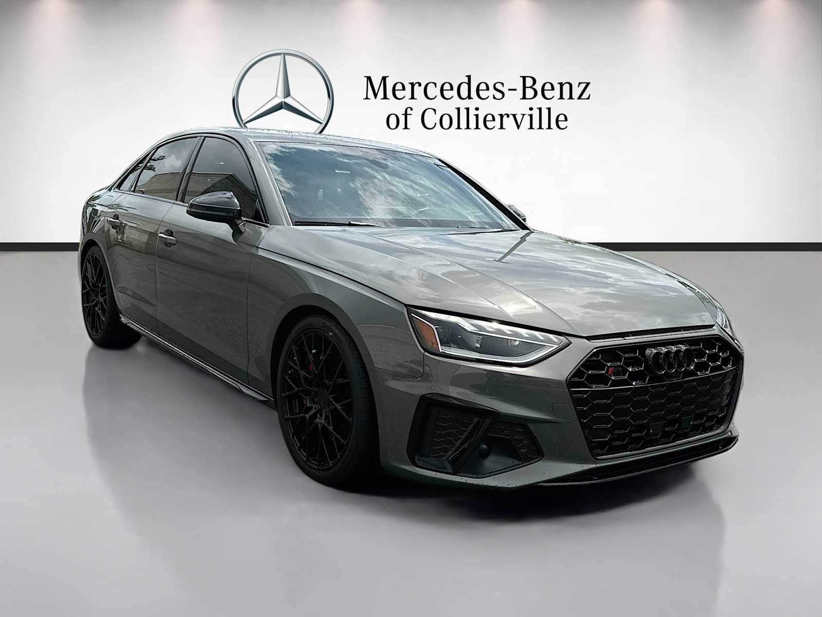 Used 2023 Audi S4 Premium Plus w/ Premium Plus Package AWD/4WD image 3
