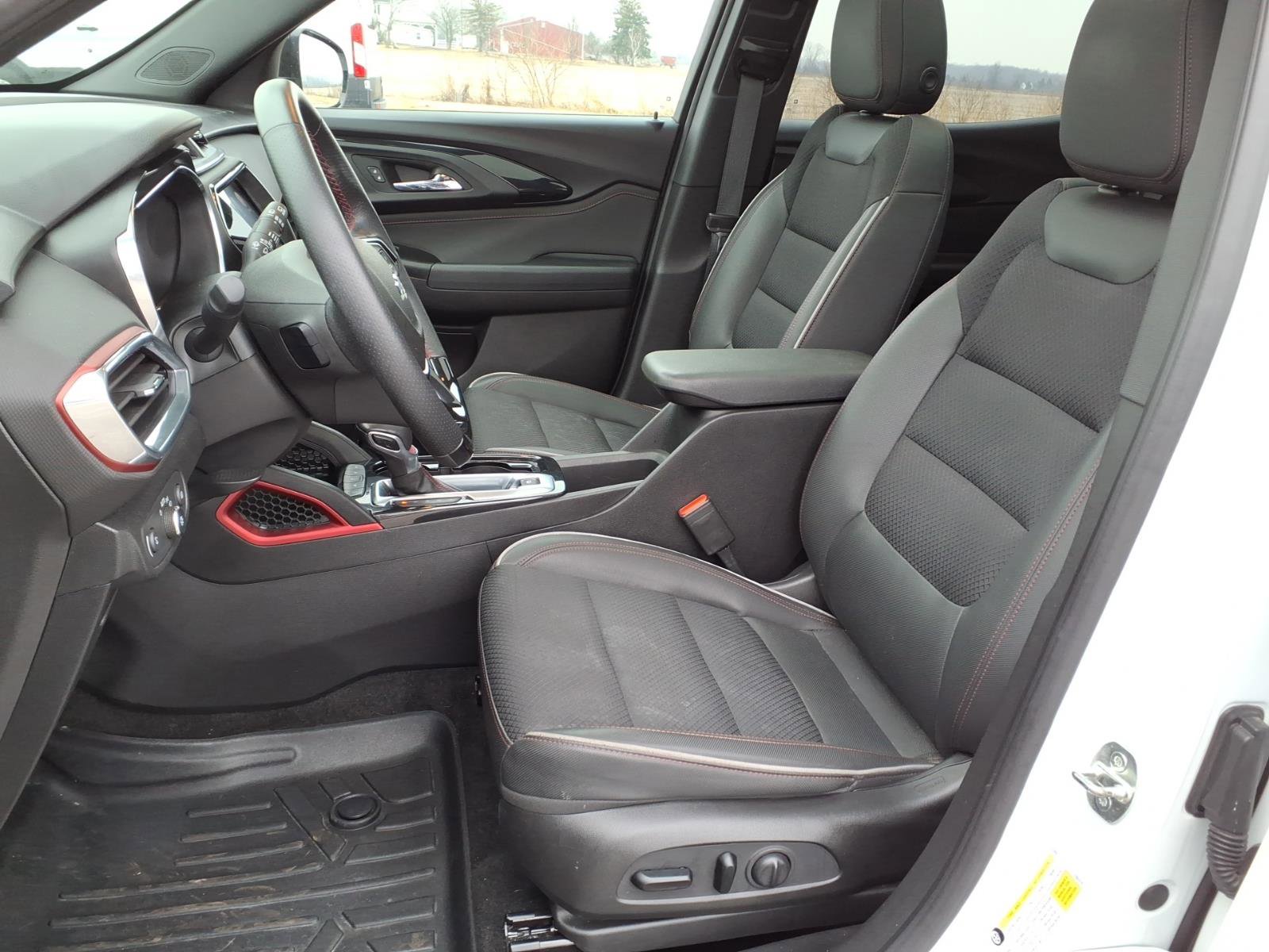 Used 2021 Chevrolet TrailBlazer RS w/ Sun and Liftgate Package image 9