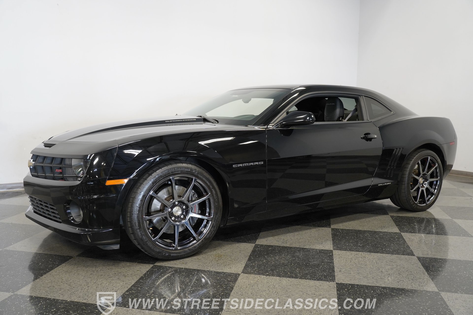 Used 2011 Chevrolet Camaro SS w/ RS Package RWD image 6