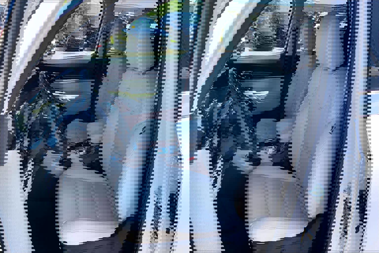 Used 2024 Kia Telluride S image 8