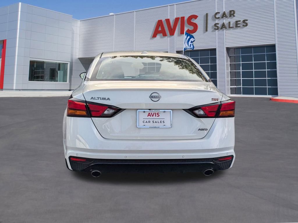 Used 2025 Nissan Altima 2.5 SR image 9