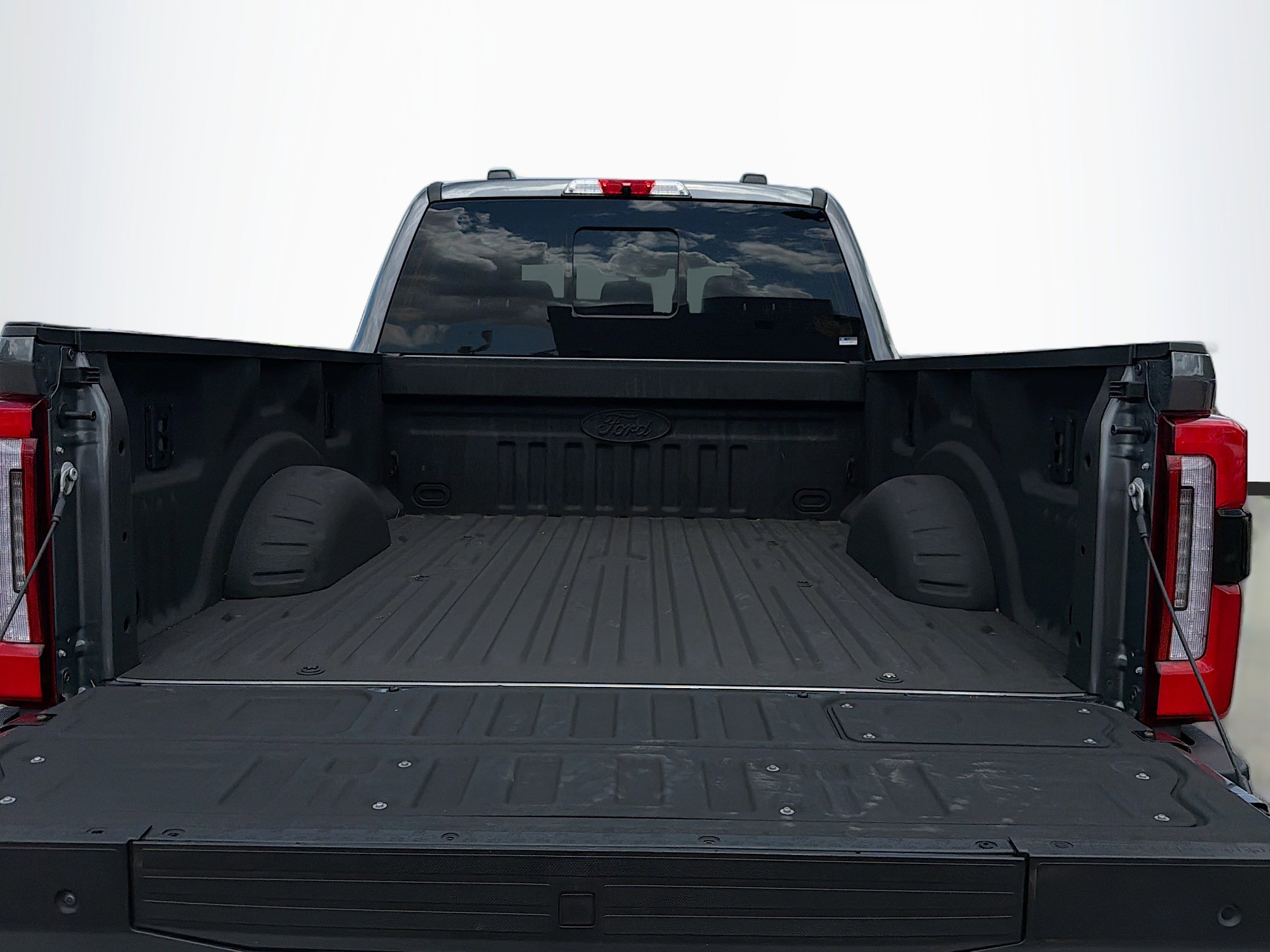 Used 2024 Ford F350 Platinum image 11