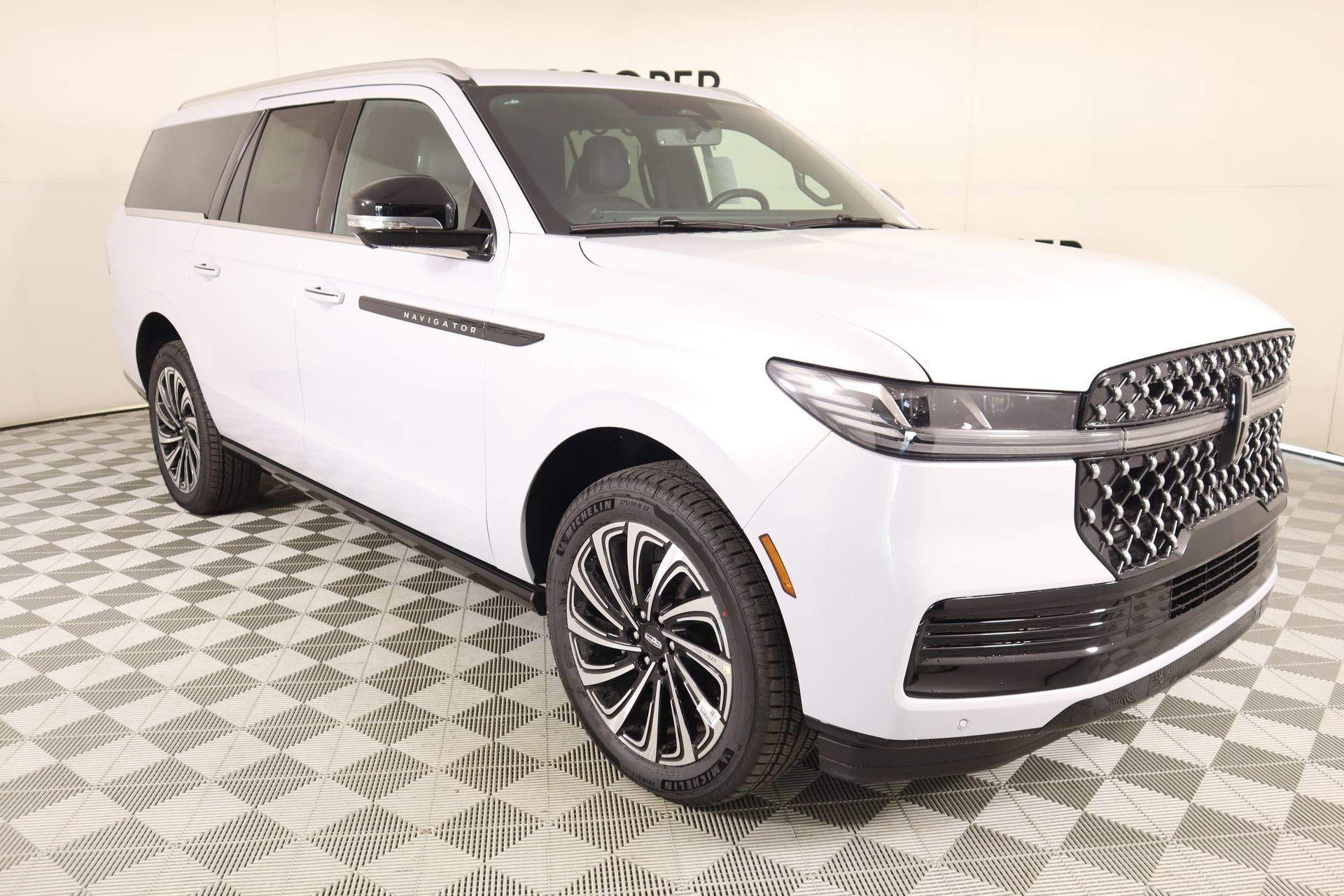 New 2026 Lincoln Navigator L Black Label AWD/4WD image 1