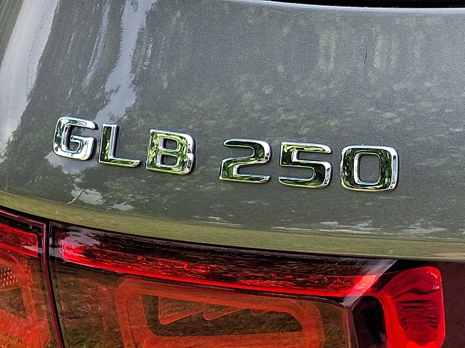 Used 2022 Mercedes-Benz GLB 250 4MATIC image 29