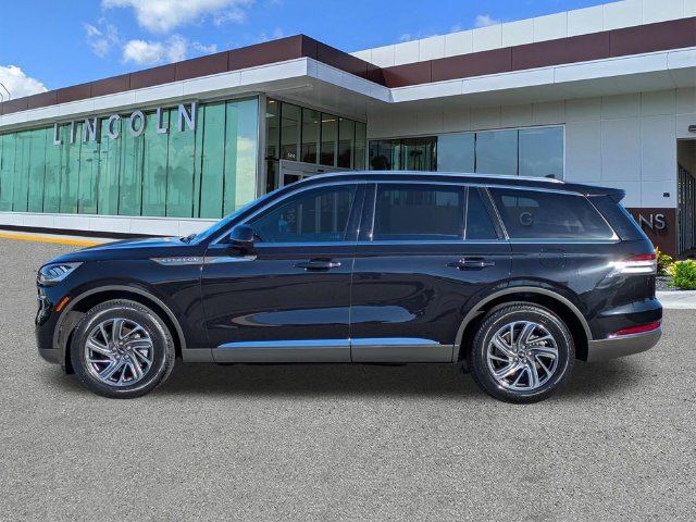 Used 2024 Lincoln Aviator AWD image 7
